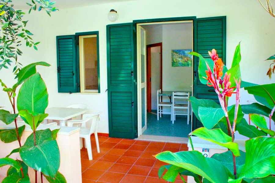 entrance teo room