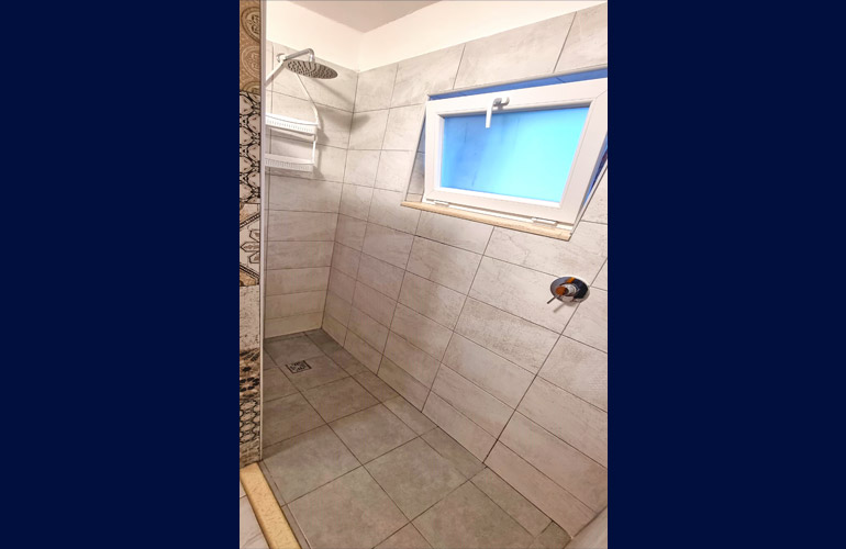 Walk-in shower bathroom three-room apartment